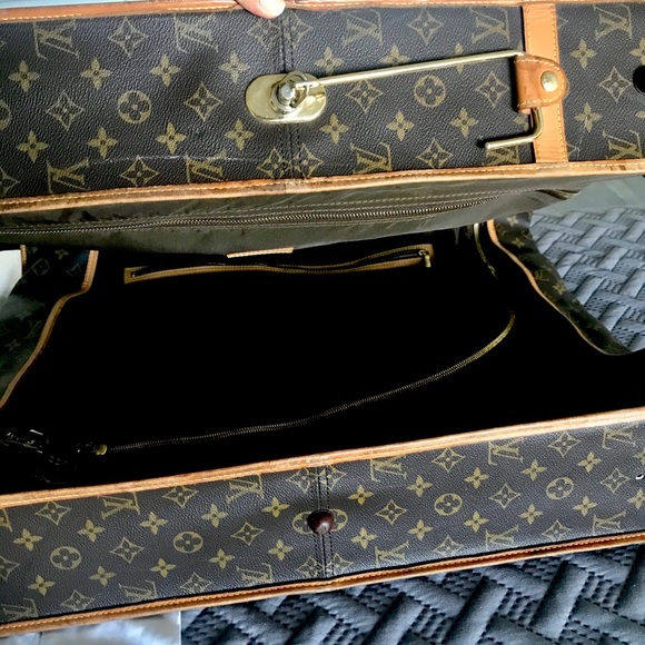 Vintage Louis Vuitton Garment Carrier - Picture 3 of 16